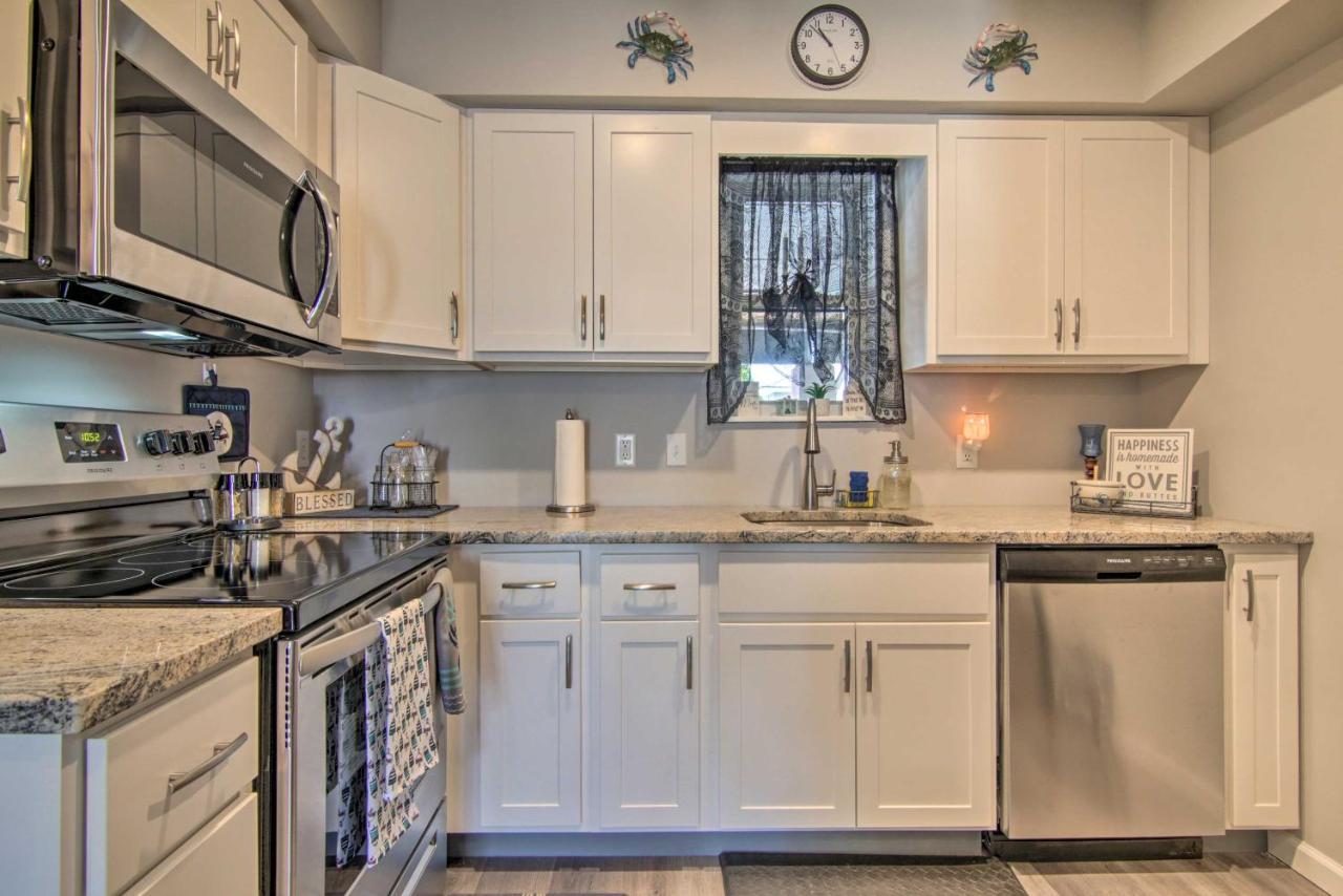 Airy Ocean City Condo On Canal Front With Deck! Eksteriør bilde