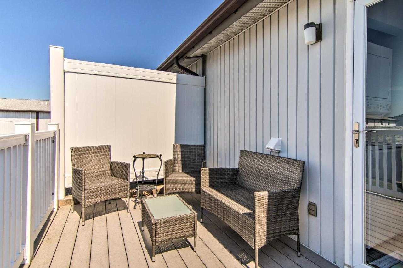 Airy Ocean City Condo On Canal Front With Deck! Eksteriør bilde